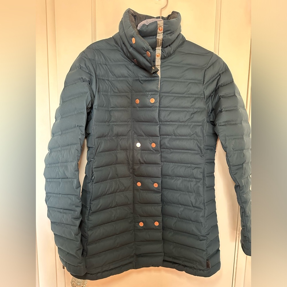 Dark Green Mountain Hardwear Down Filled Puffer Coat with Standup Collar